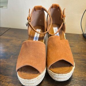 Steve Madden Tan Espadrille Platform Sandals / Never worn